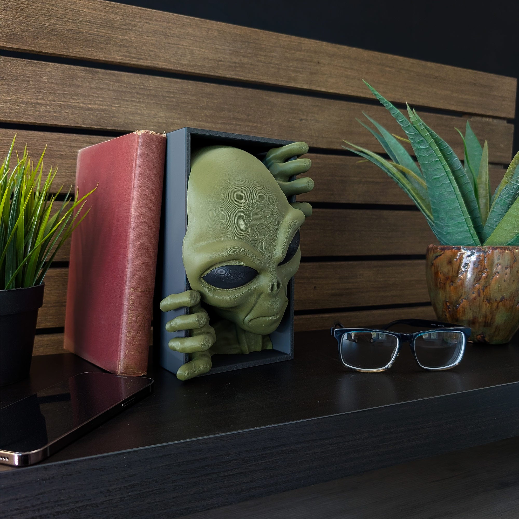 Alien Book Box | 8.5"