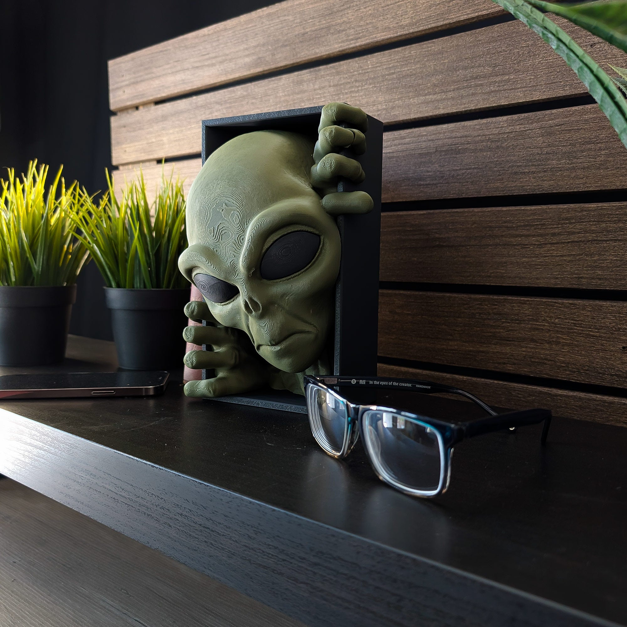 Alien Book Box | 8.5"